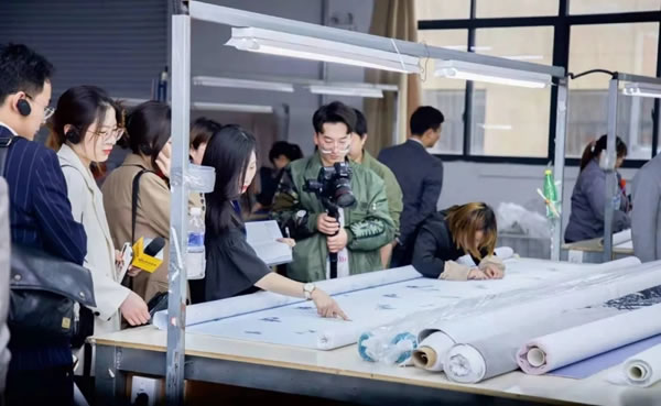 “尋找中國好軟裝”行業(yè)專家考察團探訪摩登野獸軟裝