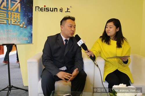 日上木門(mén)李博