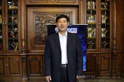 長(zhǎng)城木門(mén)李國(guó)政